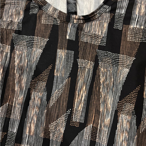 Agnes & Dora Relaxed Ruffle Tank bundle - Picture 2 of 6